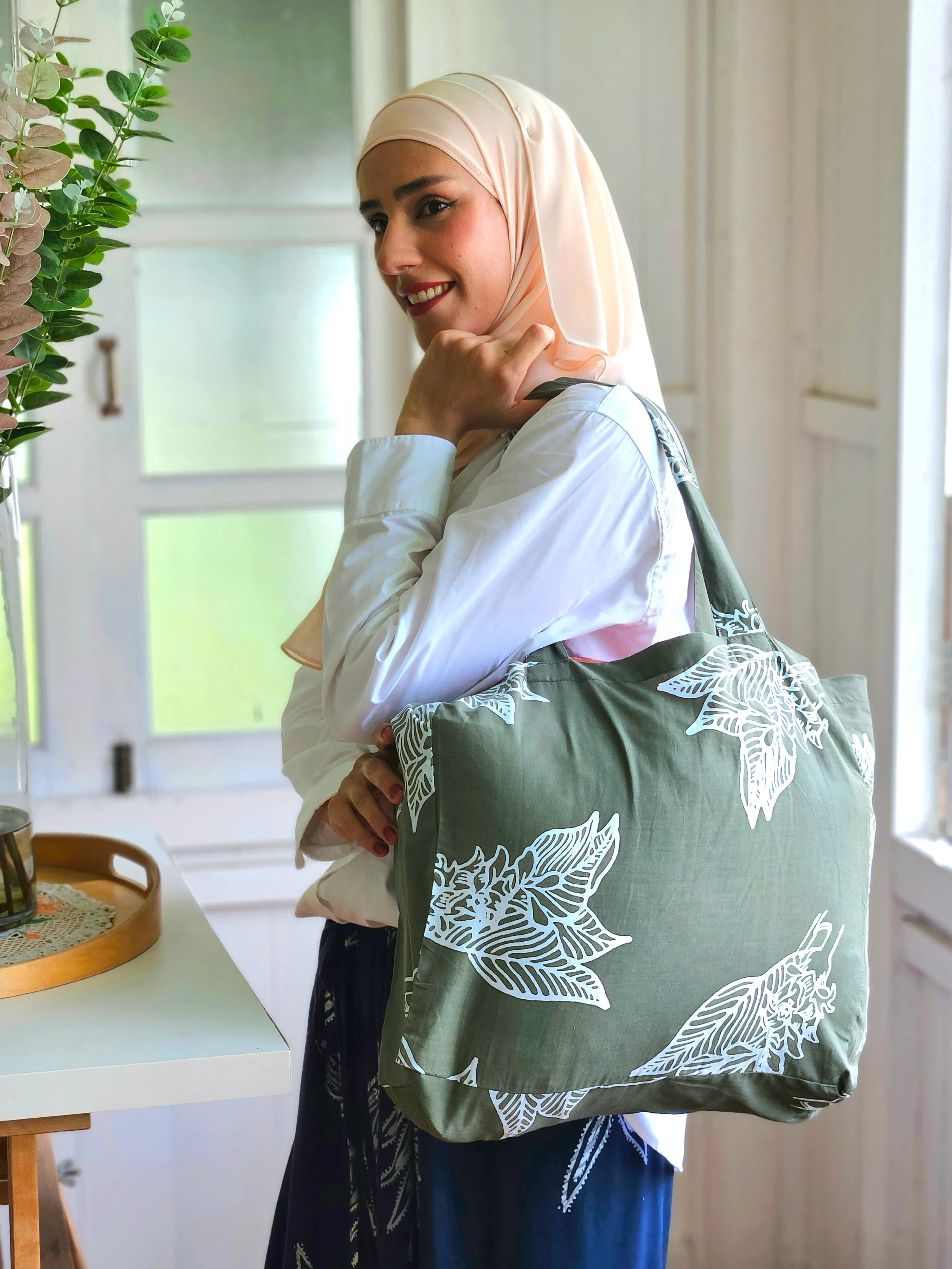 BATIK TOTE BAG - KUNYIT
